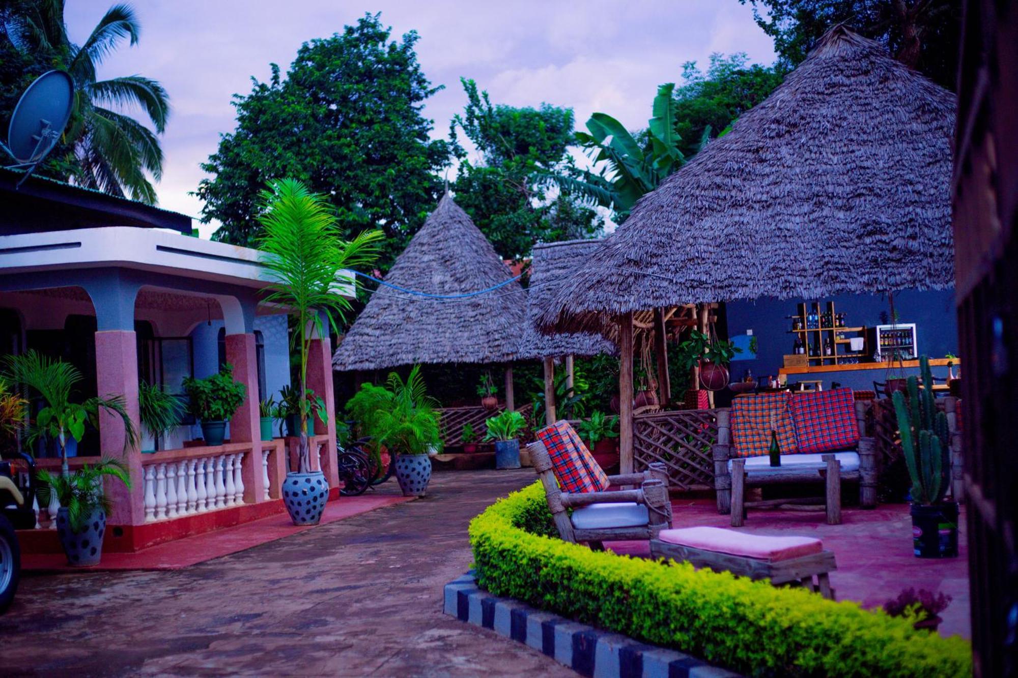 The Better Inn Moshi Buitenkant foto