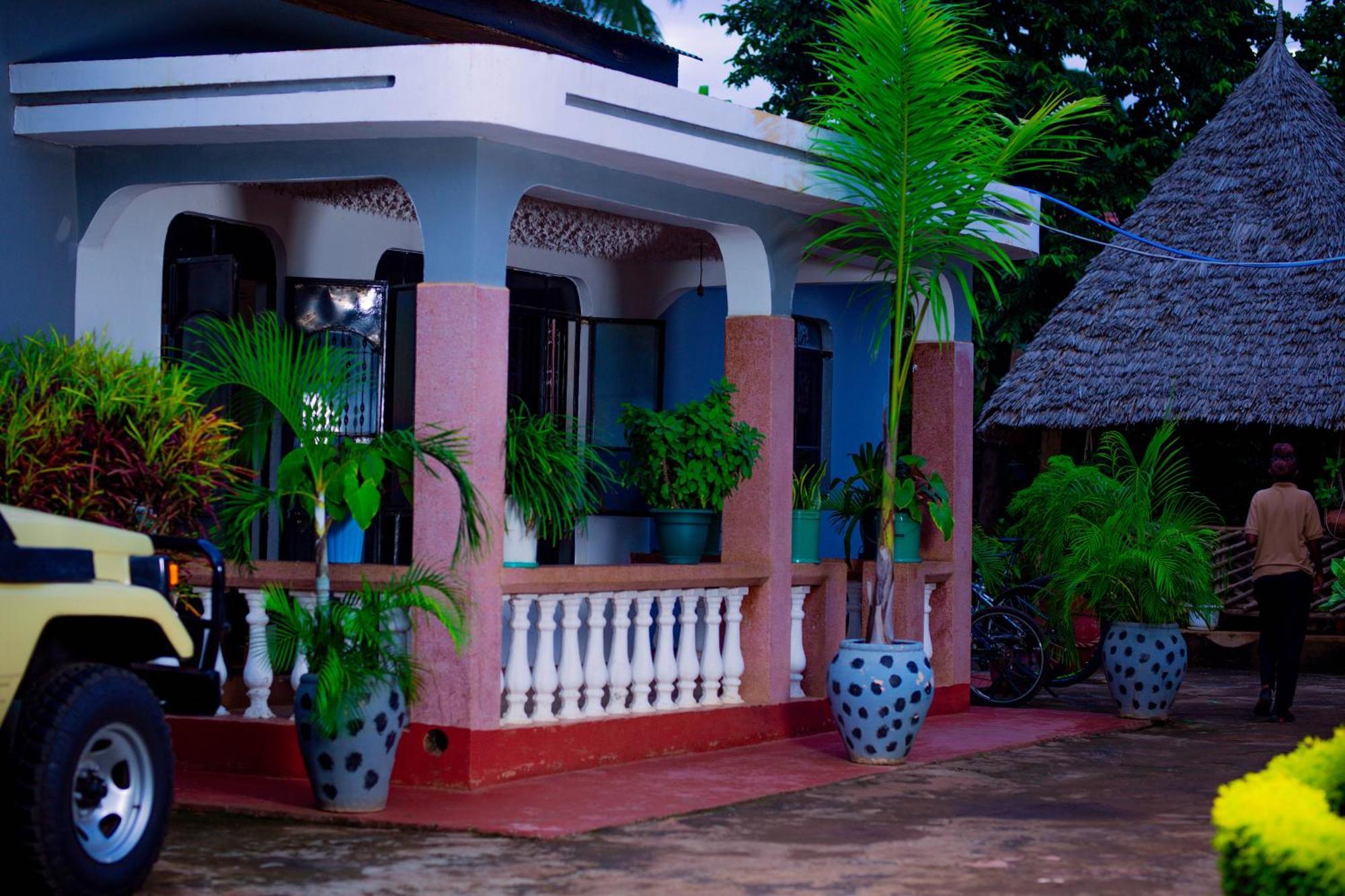 The Better Inn Moshi Buitenkant foto